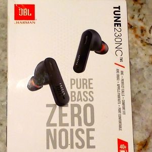 JBL Harman Tune 230NC TWS earbuds
